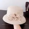 Sombrero de pescador de lana con malla de flor de pedrería, estilo Hepburn para mujer, invierno, elegante, sombrero fedora retro de lujo ligero, moderno