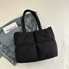 Bolso de Mujer Estilo Nuevo de Primavera, Estilo Coreano, Gran Capacidad, Moderno, Bolso de Hombro Versátil, Bolso de Plumas, Bolso de Mano Tote