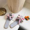 En stock Fábrica Estilo Coreano Famosas en Internet Chanclas Planas de Lazo para Mujer Atuendo de Verano Chanclas de Playa