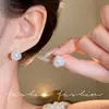 Delicados pendientes de perlas estilo francés para mujer, simples, compactos, pendientes geométricos únicos, nuevos accesorios para orejas 2026