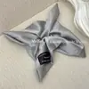 Elástico Cuadrado Satinado Elegante Estilo Coreano, Cuerda para el Cabello Nueva de Moda 2025 para Mujer, Elástico Elegante para Moño con Flor