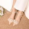 2025 Nuevo Cinturón de una palabra Zapatos huecos Zapatos de tacón grueso de boca baja para mujer Zapatos de boda nupciales de diamantes de imitación Zapatos individuales