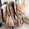 Bufanda Chal Jacquard de Doble Cara Flor de Anacardo Tinta Lavada Desgastada Estampado Completo Patrón Paisley Retro Tela Fina Borlas