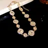 Collar Redondo con Incrustaciones de Diamantes de Moda Europea y Americana para Mujer, Estilo Palacio Retro, Cadena Elegante para Clavícula, Lujo Ligero y Sensación de Alta Gama, Venta al por Mayor