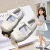 Sandálias Esportivas para Meninas Outono 2026 Novo Estilo Sapatos Esportivos Versátil Bebê Menina Princesa Sapatos Infantis Criança Pequena Sapatos para Caminhar em Riachos