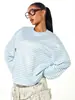 Camiseta listrada color block de manga comprida, best-seller transfronteiriça europeia e americana para mulheres, gola redonda, ombro caído, corte solto, estilo curto, top básico casual