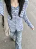 Cardigã de tricô listrado em blocos de cor azul retrô com gola redonda, uma peça justa de manga longa para o início do outono, perfeito para um look estilo coreano