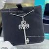 Collar con Colgante de Llave de Marca de Alta Gama V Gold t, Collar de Corazón Corona Sol con Diamantes, Cadena para Clavícula Plateada 18K Otoño e Invierno Navidad
