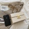 2022 Verão Novo Shoulder Bag Small Square Bag Moda Cadeia Retro Lock Trendy Crossbody Bag