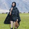 Fotografía de viajes de otoño e invierno estilo étnico chal bufanda con capucha de pastizal capa capa exterior de Yunnan para mujer en stock al por mayor