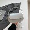 Atacado Novas Bolsas de Nicho Femininas 2025 Nova Moda Exquisite Bolsa Sela Semicírculo Bolsa Transversal de Ombro