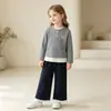 Conjunto de primavera e outono para meninas, conjunto de duas peças com top patchwork e calça reta para crianças, roupas de bebê para bebês pequenos, manga longa e calça longa