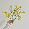 Siente el mango de goma suave ramo de flor artificial estrellada sala de estar decoración del hogar flor pequeña fresca flor artificial ramo para novia