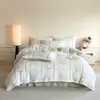 Novo estilo simples espessado outono e inverno jacquard em relevo veludo de leite pelo de coelho conjunto de quatro peças para dormitórios estudantis, conjunto de três peças