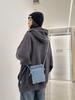 2024 Nueva bolsa cruzada de mezclilla para teléfono móvil, bolsa de hombro pequeña de estilo coreano hip hop moderna y genial, bolsa de mensajero para mujer, entrega de TikTok