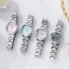 Nuevo Reloj Versátil de Banda de Acero Transfronterizo para Mujer al por Mayor, Lujo Ligero, Sensación de Alta Gama, Reloj Verde Aguacate para Mujer con Incrustaciones de Diamantes Brillantes