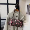 Bolsa de Mano Dulce Estilo Cereza al por Mayor Bolsa Cuadrada Pequeña para Mujer 2026 Verano Nueva Bolso de Hombro con Lazo Versátil Bolso de Axila