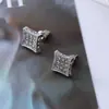 Pendientes de Lujo Ligero de Alta Gama Europeos y Americanos para Mujer, Aleación Forma de Corazón Cuadrado Diseño de Nicho Pendientes Geométricos Venta al por Mayor