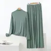 Novo Conjunto de Loungewear Feminino de Manga Longa e Calça Longa, com Textura Modal, Gola Alta, Caimento Solto, que Pode Ser Usado na Rua