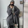 Casaco de malha de comprimento médio estilo preguiçoso de celebridade online europeia feminino outono e inverno estilo coreano solto versátil manga longa cardigã de tricô moda
