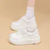 Zapatillas Blancas de Suela Gruesa para Mujer que Aumentan la Altura, Nuevas Zapatillas Deportivas Ligeras para Correr Primavera 2026, Zapatillas con Plataforma y Bloqueo de Color Blanco y Negro