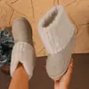 Chegada Nova Outono 2026 Comércio Exterior Tamanho Grande Feminino Casual Confortável Estilo Europeu Moderno Roupa Exterior Botas de Pelo Tamanho Único