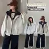 Traje de Niña Otoño 2026 Nuevo Casual Deportivo Infantil Elegante Falso Dos Piezas Cortavientos con Capucha Traje Primavera Otoño