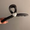 Pinza retro negra esmerilada para el cabello 2023 Nuevo pasador de perlas para mujer pinza de tiburón trasera grande pinza versátil