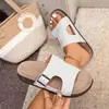 Sandalias estilo Birkenstock de tres colores con hebilla ajustable, suelas gruesas de corcho, diseño hueco, una tira, casual para exteriores, talla grande para mujer