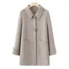 Casaco de Lã Elegante de Comprimento Médio, Dupla Face, Estilo Mãe, Novo Estilo Outono e Inverno 2025, Estilo para Mulheres de Meia-Idade e Idosas