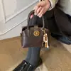 Bolsa Pequena Retrô Francesa para Mulheres Outono e Inverno 2026 Nova Moda Bolsa de Ombro Nicho Bolsa Transversal para o Dia a Dia