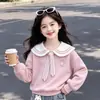 Conjunto de dos piezas para niña de principios de otoño, casual, juguetón, top azul marino con cuello de color contrastante, estilo coreano, dulce, lindo, con conejito, jeans