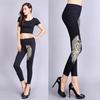 Calça Feminina Skinny com Patch de Pena e Lantejoula Coreana Mais Vendida Calça Cropped Leggings de Algodão Skinny Feminina Atacado