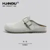 Sapatos Birkenstock Retro Globais para Homens Verão 2026 Novos Populares Sapatos Planos Slip-On Mules Versáteis da Moda