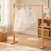 Perchero de Madera Maciza para Ropa de Niños de Pie para Dormitorio Simple Ecológico Pintura a Base de Agua Perchero Estante de Almacenamiento para Ropa de Bebé Fábrica