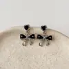 Estilo de Nicho Exquisito con un Toque de Lujo, Pendientes Minimalistas y Elegantes con Colgante de Lazo Negro para Mujer