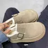 Botas de Neve Grossas com Veludo Femininas 2026 Estilo Quente de Inverno Sapatos Birkenstock Fáceis de Calçar Versáteis Quentes Aumentadores de Altura Sapatos de Algodão