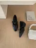 Estilo Suave Bico Quadrado 2026 Nova Moda Tendência Sapatos Mary Jane para Mulheres com Salto Plataforma e Design de Camélia, Elegantes Sapatos Baixos para o Dia a Dia em Estilo Francês