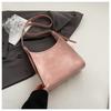 Bolsos de Mujer de Gama Alta de Nicho 2026 Nuevo Primavera/Verano Bolso Cruzado Vintage Versátil Bolso de Hombro Tipo Cubo Casual