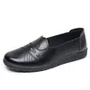 Zapatos de madre de cuero suave genuino White Pillow Crane con suelas de goma blanda, zapatos planos sin cordones para mujeres de mediana edad y mayores, zapatos de abuela