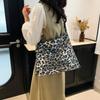 Mochila de Moda de Estilo Coreano de Gran Capacidad para Mujer Nueva Bolsa de Lona Simple Estampado de Leopardo Hombro Cruzado Axila