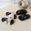 Chinelos Infantis Verão 2026 Novo Modelo Sapatos Casuais Infantis para Meninas e Crianças Maiores Sandálias Deslizantes para Uso Externo