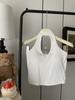 Foto Real de Camisola Hueca Estilo Pura Pasión con Cuello Halter para Mujer en Verano, Corte Ajustado para Usar por Dentro y por Fuera, Hermoso Estilo Corto Rojo