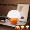 Lámpara de mesita de noche decorativa para habitación, luz nocturna creativa de alta gama para dormitorio, lámpara de mesa de cerámica con forma de hongo transfronteriza con atenuación