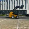 Carregadeira de Operador Montado, Equipamento de Carregamento Skid Steer com Tração nas Quatro Rodas para Paisagismo