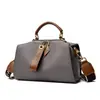 Bolsa Feminina Boston 2023 Nova Bolsa de Ombro Transversal Grande Capacidade Fashionável Versátil Bolsa para Mãe Bolsa de Mão Transfronteiriça