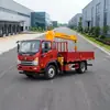 Grúa sobre Camión de 10 Toneladas con Caja de Carga Grande, un Modelo Especializado para Elevación Pesada y Transporte de Artículos Grandes