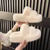 Pantuflas Esponjosas para Mujer Ropa de Exterior 2026 Nuevo Estilo Coreano Ins Zapatos de Moda Primavera Otoño Hogar Tacón Alto Suela Gruesa Zapatos de Pantuflas de Algodón