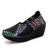 2025 Novos Sapatos Tecidos de Comércio Exterior Sapatos Femininos Sapatos Plataforma com Salto Anabela de Solado Grosso Sapatos Confortáveis para Mãe Sapatos Casuais de Moda