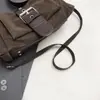Bolsa de Braço para Mulheres 2026 Primavera Nova Tendência Moda Retrô Bolsa de Ombro com Acabamento de Luxo Versátil para o Dia a Dia Bolsa Transversal